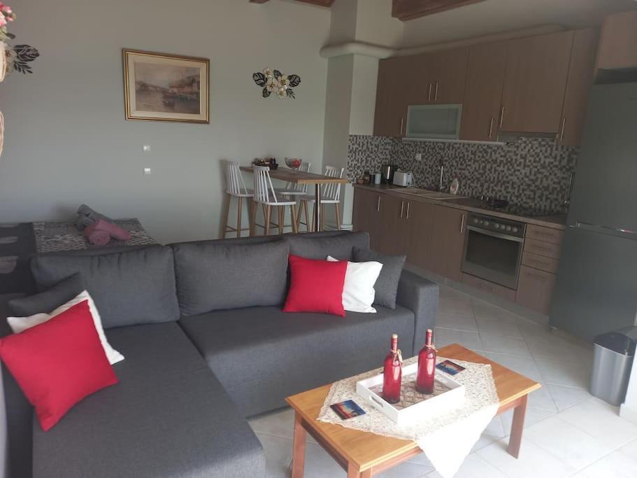 Ligonari Sea View Apartment Tarti Exterior photo